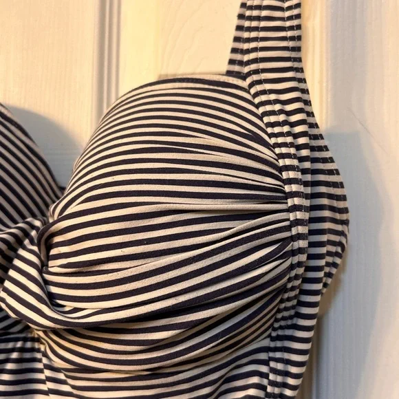 NipTuck Striped navy white Swimsuit size 12 - Picture 4 of 6